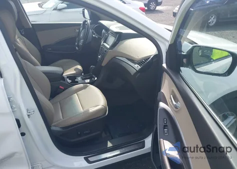 2017 Hyundai Santa Fe Sport 2.4L z USA, uszkodzony, nr VIN 5XYZUDLB3HG481822